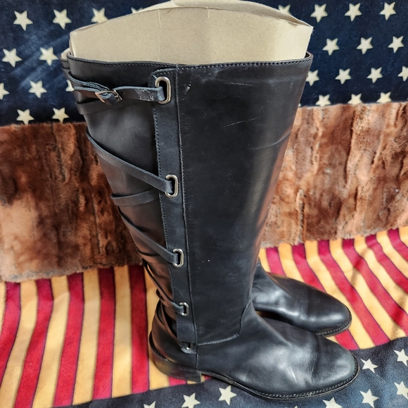 Boots - Picture 2 of 4